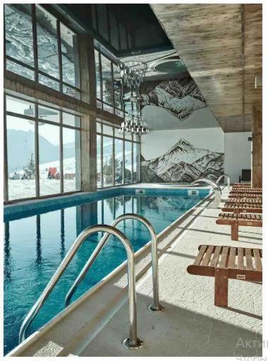 Crystal Deluxe, Four Seasons F2, New Gudauri Apartment Luaran gambar